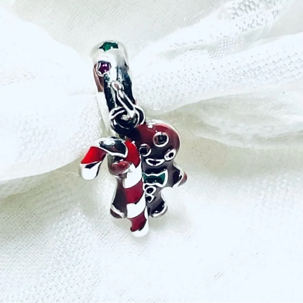 ✨ NWOT Gingerbread 🍬 Candy Cane Charm – Christmas